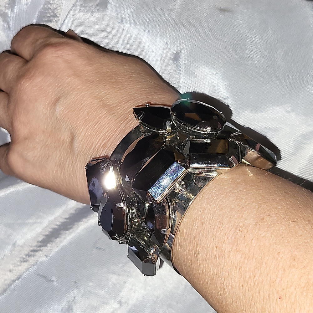 Gem Detailed Statement Bracelet Euc - image 1